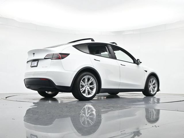 Used 2022 Tesla Model Y Long Range AWD/4WD image 30