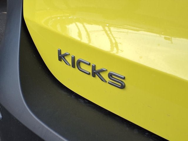 New 2025 Nissan Kicks SR w/ SR Premium Package AWD/4WD image 16