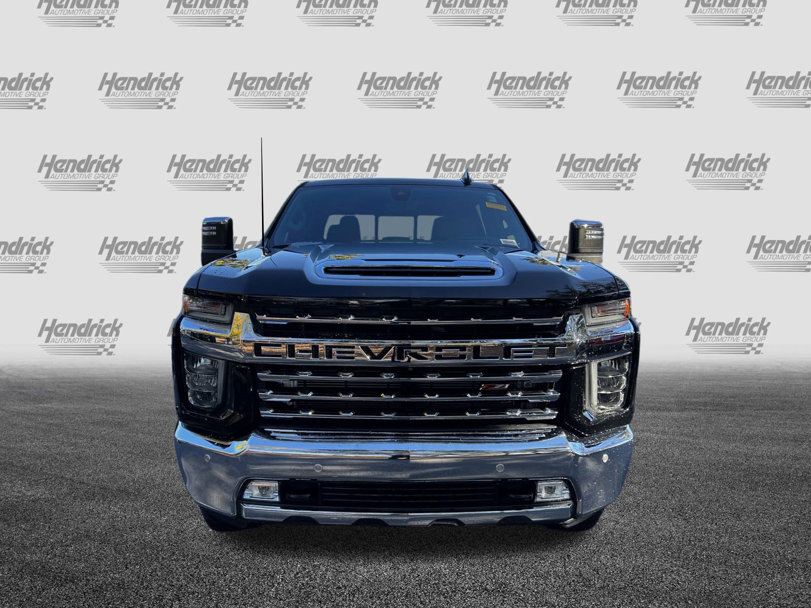 Used 2020 Chevrolet Silverado 2500 LTZ w/ LTZ Premium Package image 3