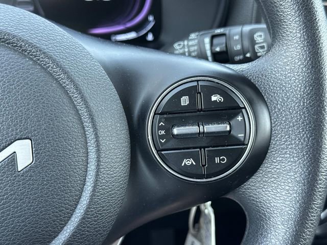 Used 2024 Kia Soul LX w/ Option Group 015 FWD image 23
