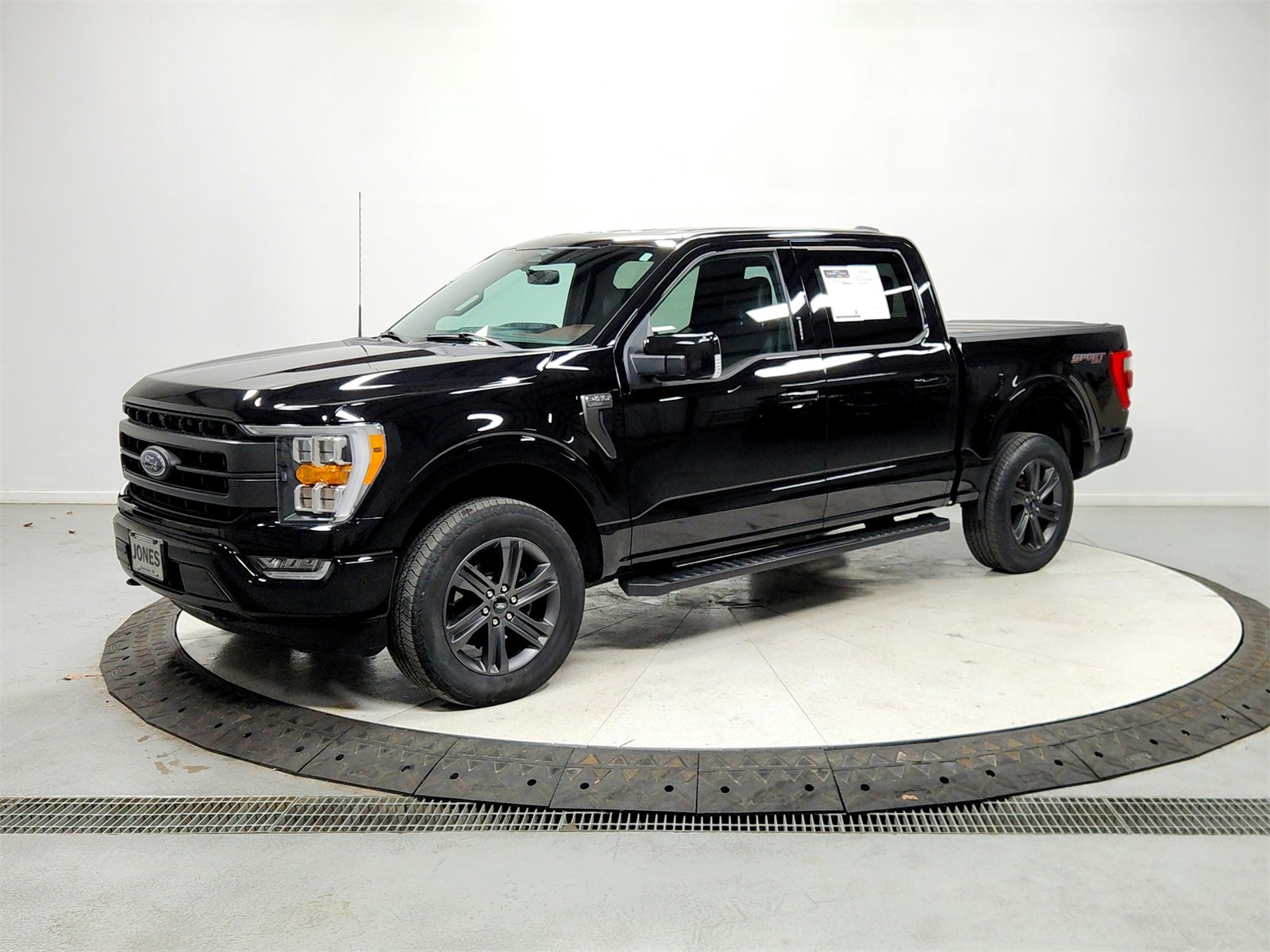 Used 2023 Ford F150 Lariat image 3