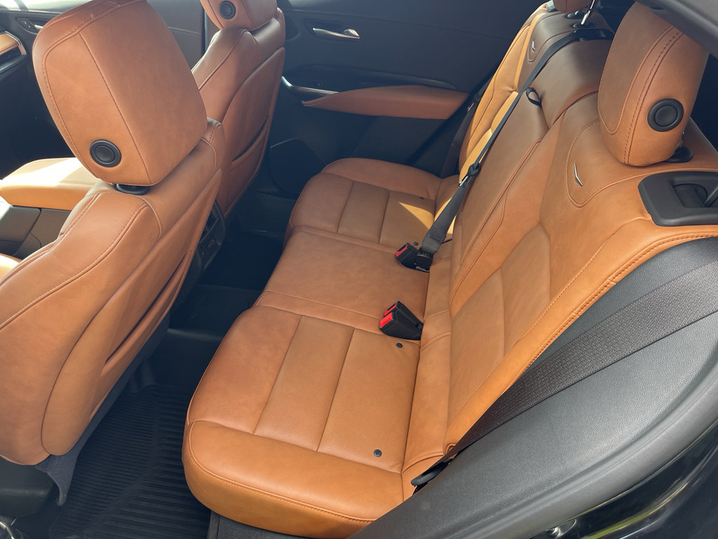 Used 2024 Cadillac XT4 Premium Luxury w/ Active Safety Package image 27