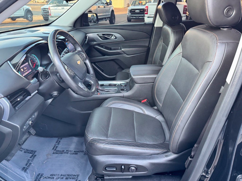 Used 2020 Chevrolet Traverse Premier w/ Redline Edition FWD image 12