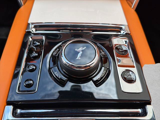 Certified 2021 Rolls-Royce Cullinan AWD/4WD image 31