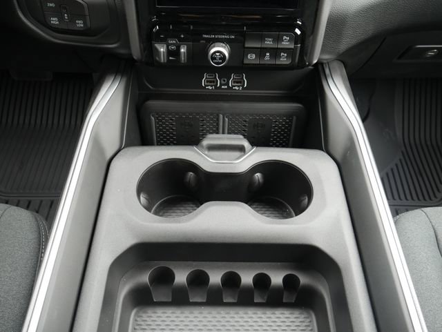 New 2026 RAM 3500 Big Horn AWD/4WD image 17