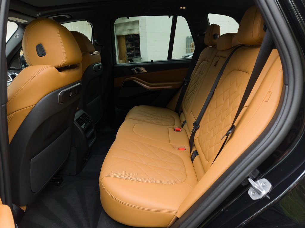 Used 2025 BMW X5 sDrive40i w/ Executive Package image 21