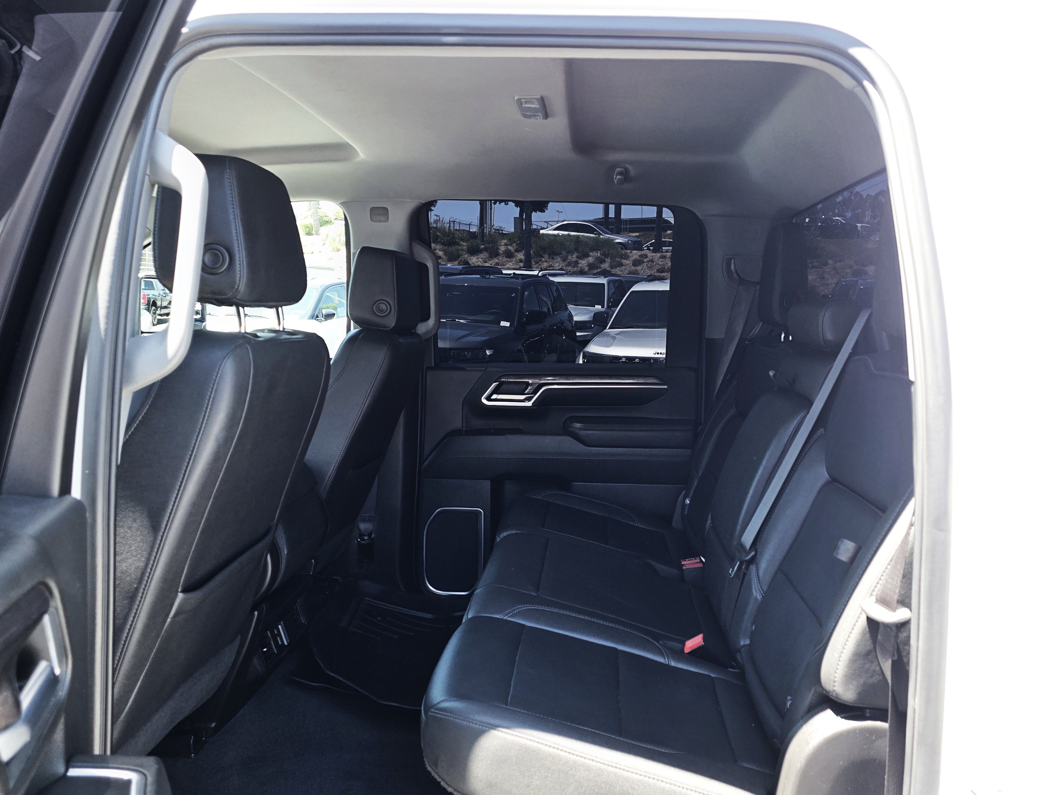 Used 2024 Chevrolet Silverado 2500 LTZ AWD/4WD image 17