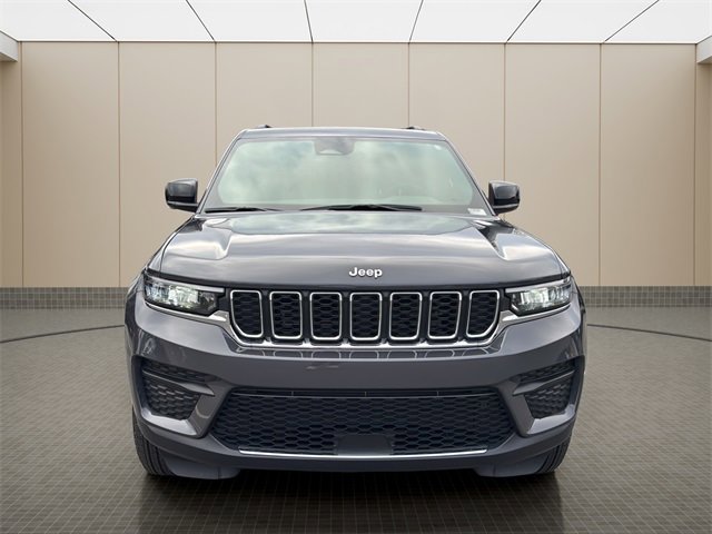 Certified 2025 Jeep Grand Cherokee Laredo X w/ Luxury Tech Group I image 8