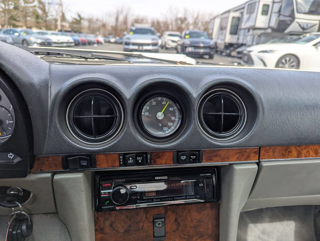 Used 1987 Mercedes-Benz 560 SL image 25