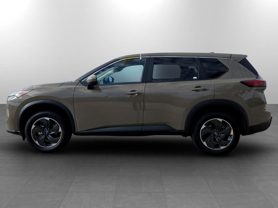 Used 2024 Nissan Rogue SV image 11