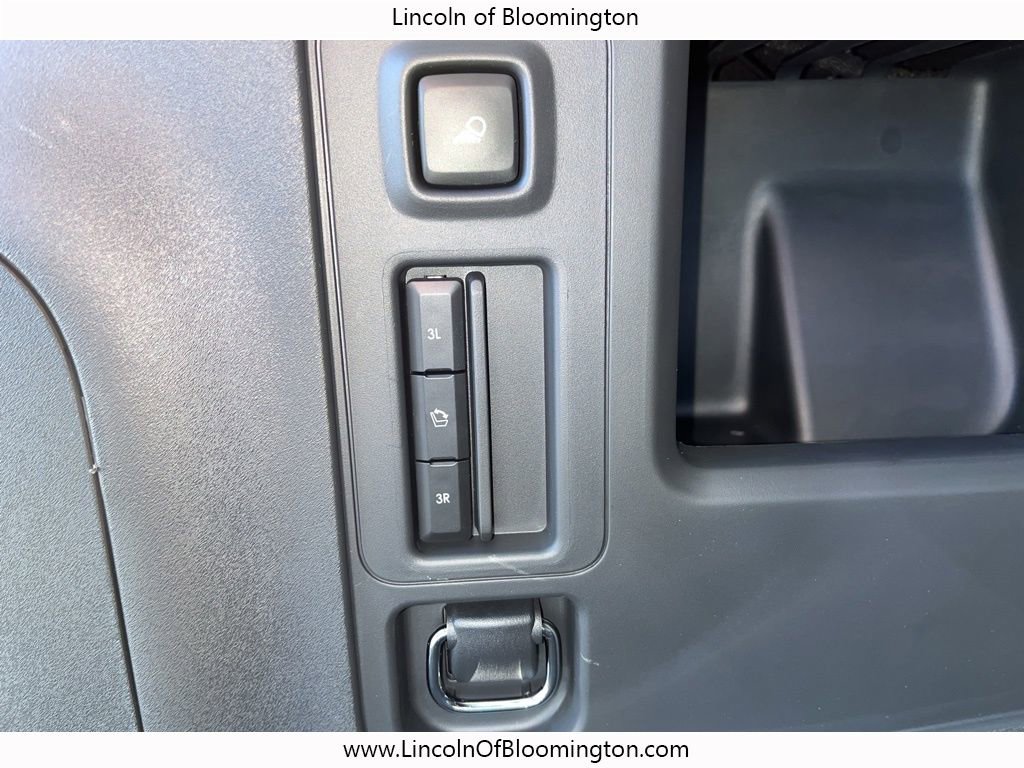 New 2025 Lincoln Navigator L Black Label image 16