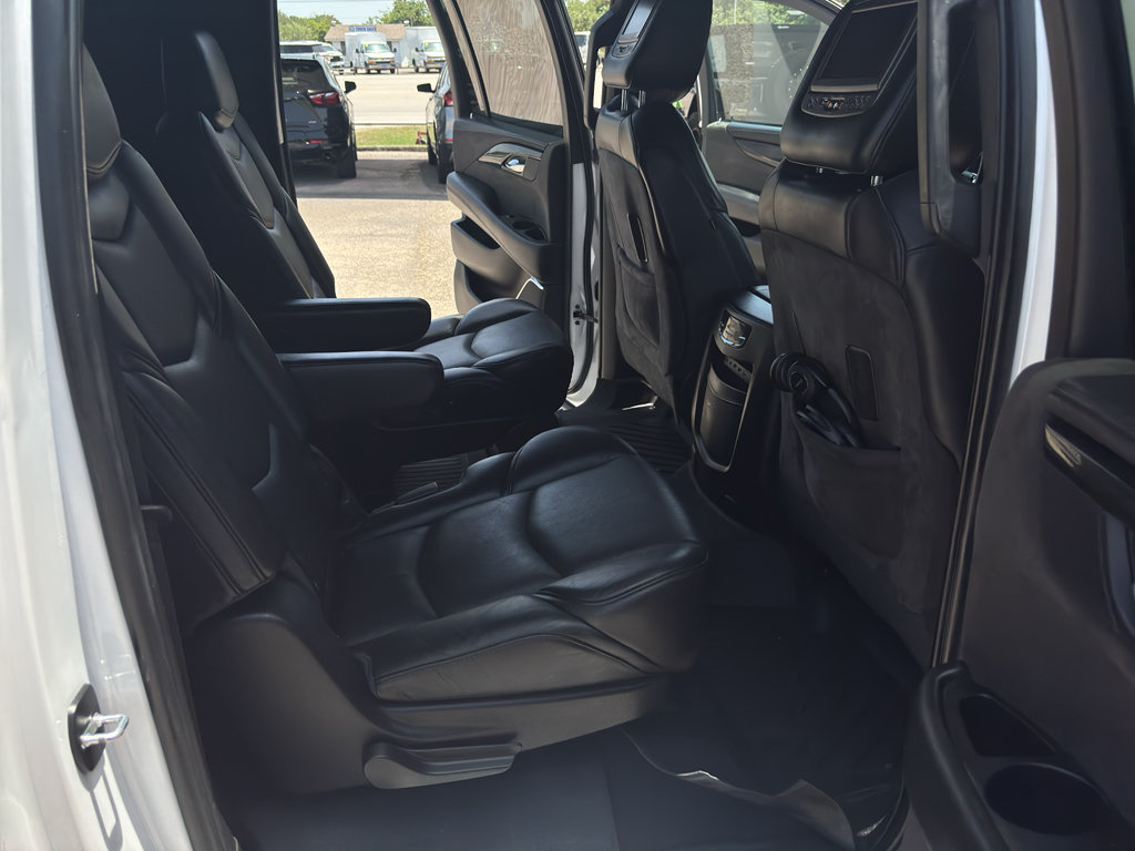 Used 2018 Cadillac Escalade ESV Platinum AWD/4WD image 22