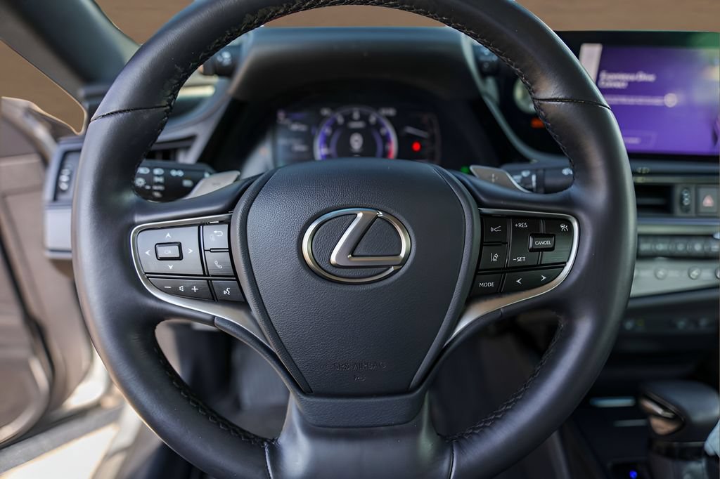 Used 2024 Lexus ES 350 w/ Premium Package FWD image 12