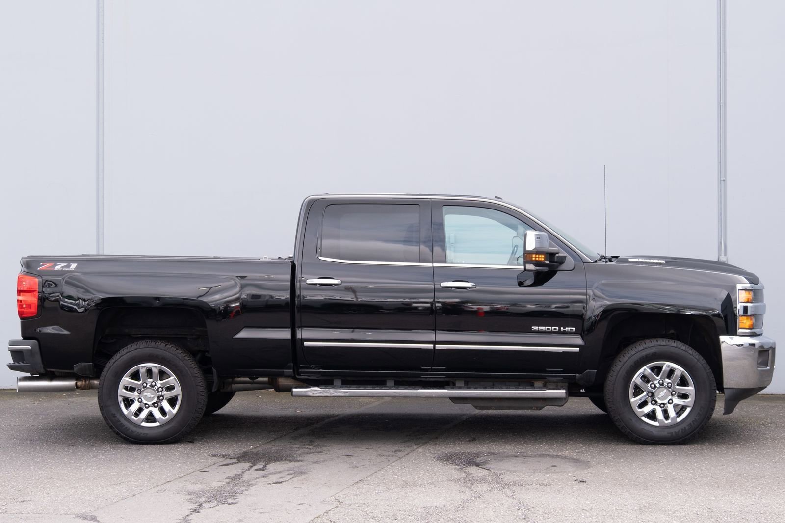 Used 2019 Chevrolet Silverado 3500 LTZ w/ LTZ Plus Package image 30