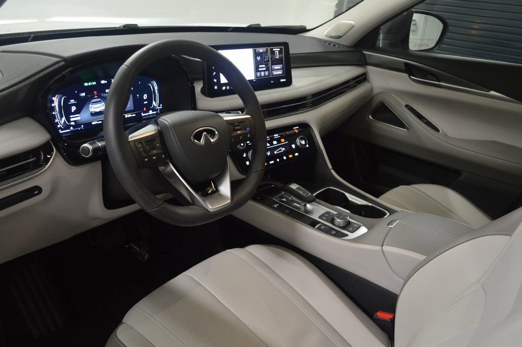 Certified 2026 INFINITI QX60 Luxe w/ Cargo Package image 4