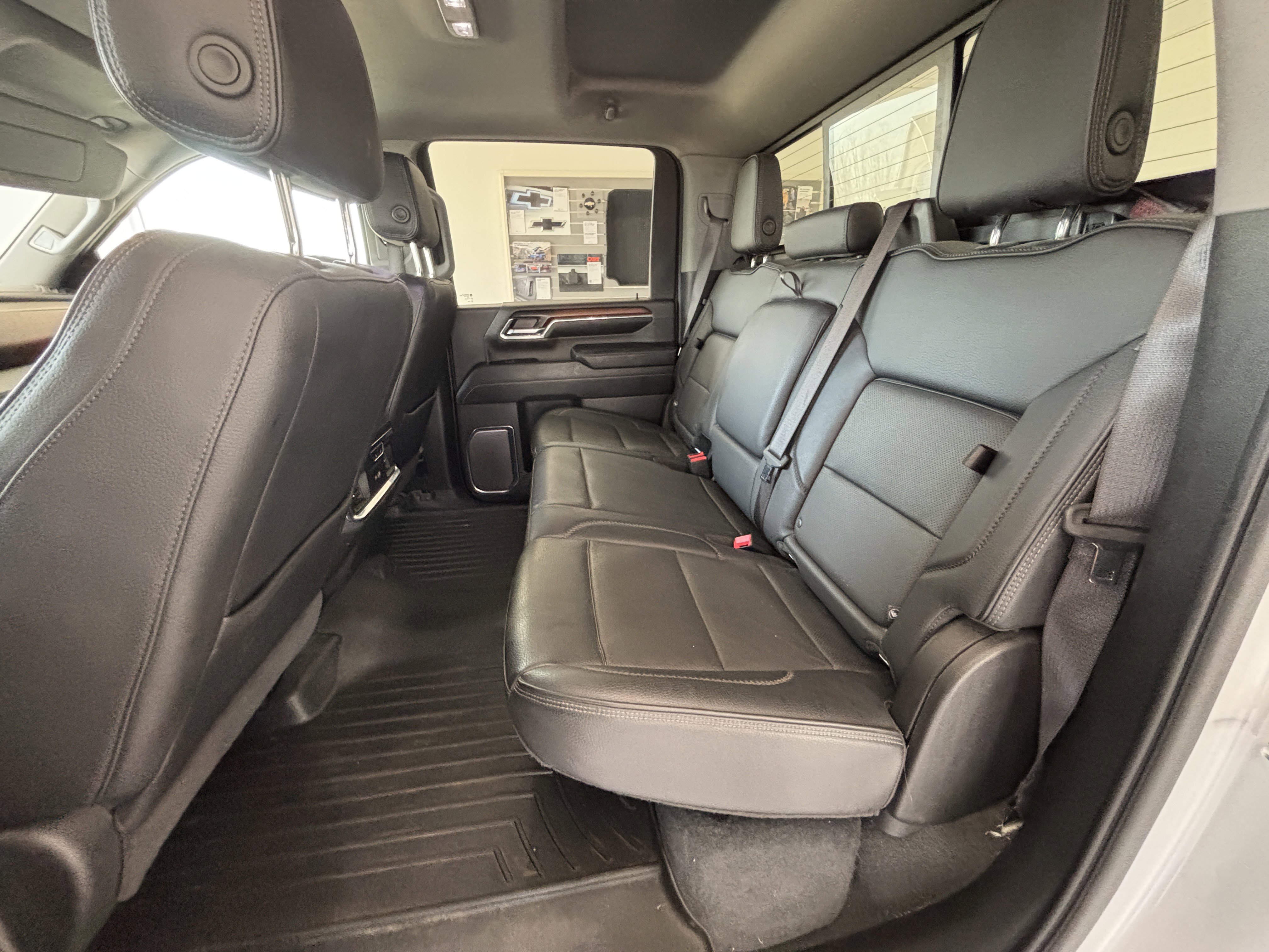 Used 2024 GMC Sierra 2500 Denali w/ Denali Reserve Package image 18