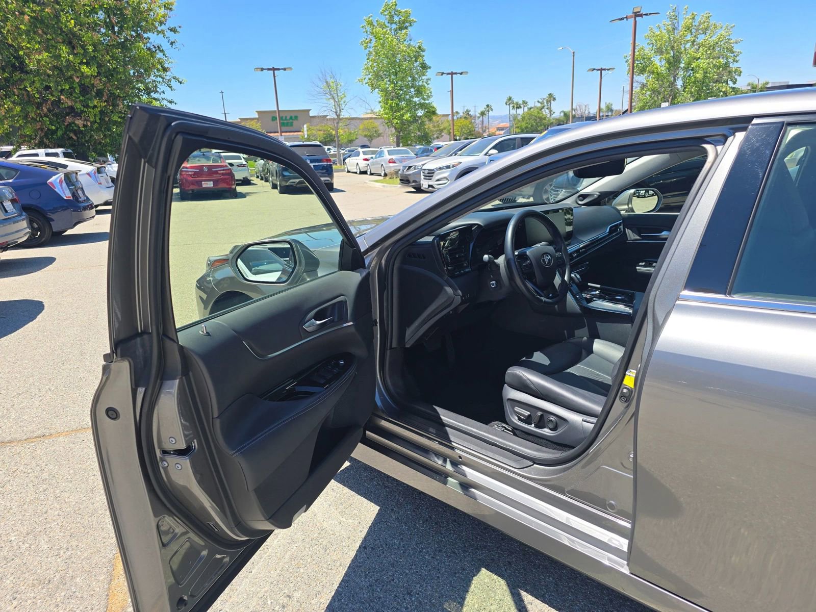 Used 2022 Toyota Mirai w/ Advanced Technology Package RWD image 9