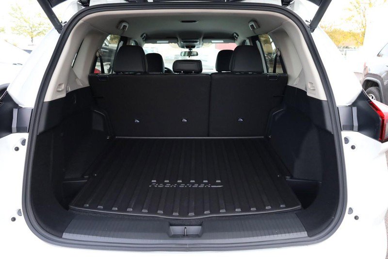 New 2026 Nissan Rogue SV image 7