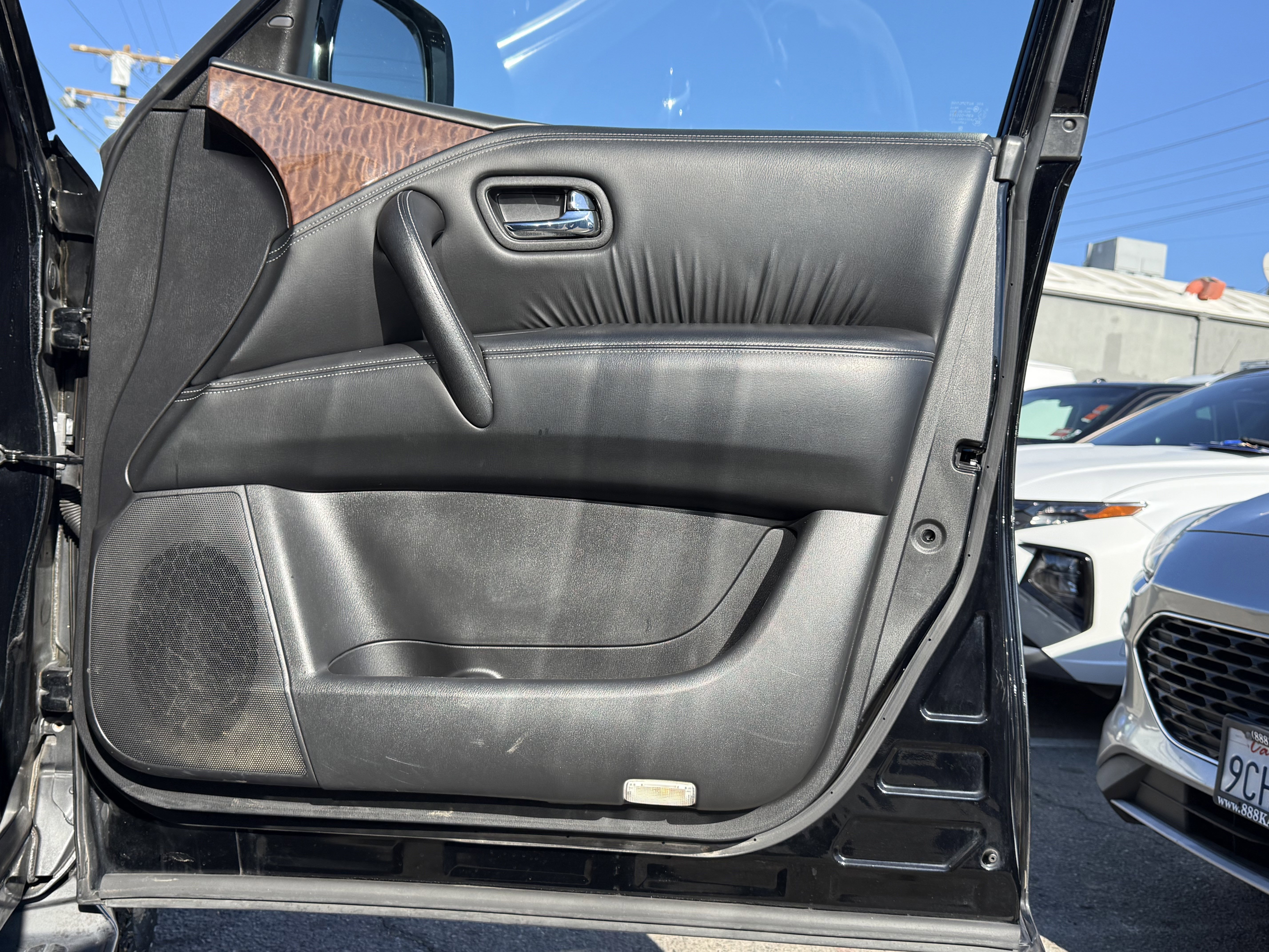 Used 2020 Nissan Armada SL w/ Premium Package image 23