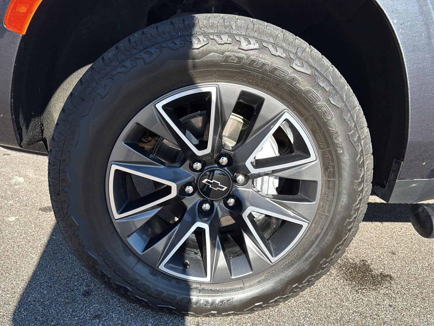 Used 2023 Chevrolet Tahoe Z71 w/ Luxury Package AWD/4WD image 16