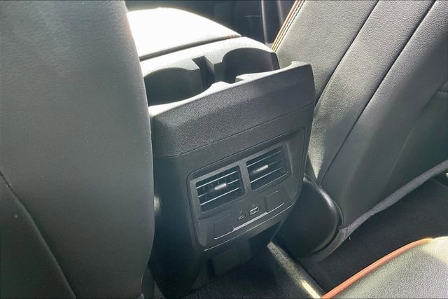 Used 2025 GMC Canyon AT4 image 11