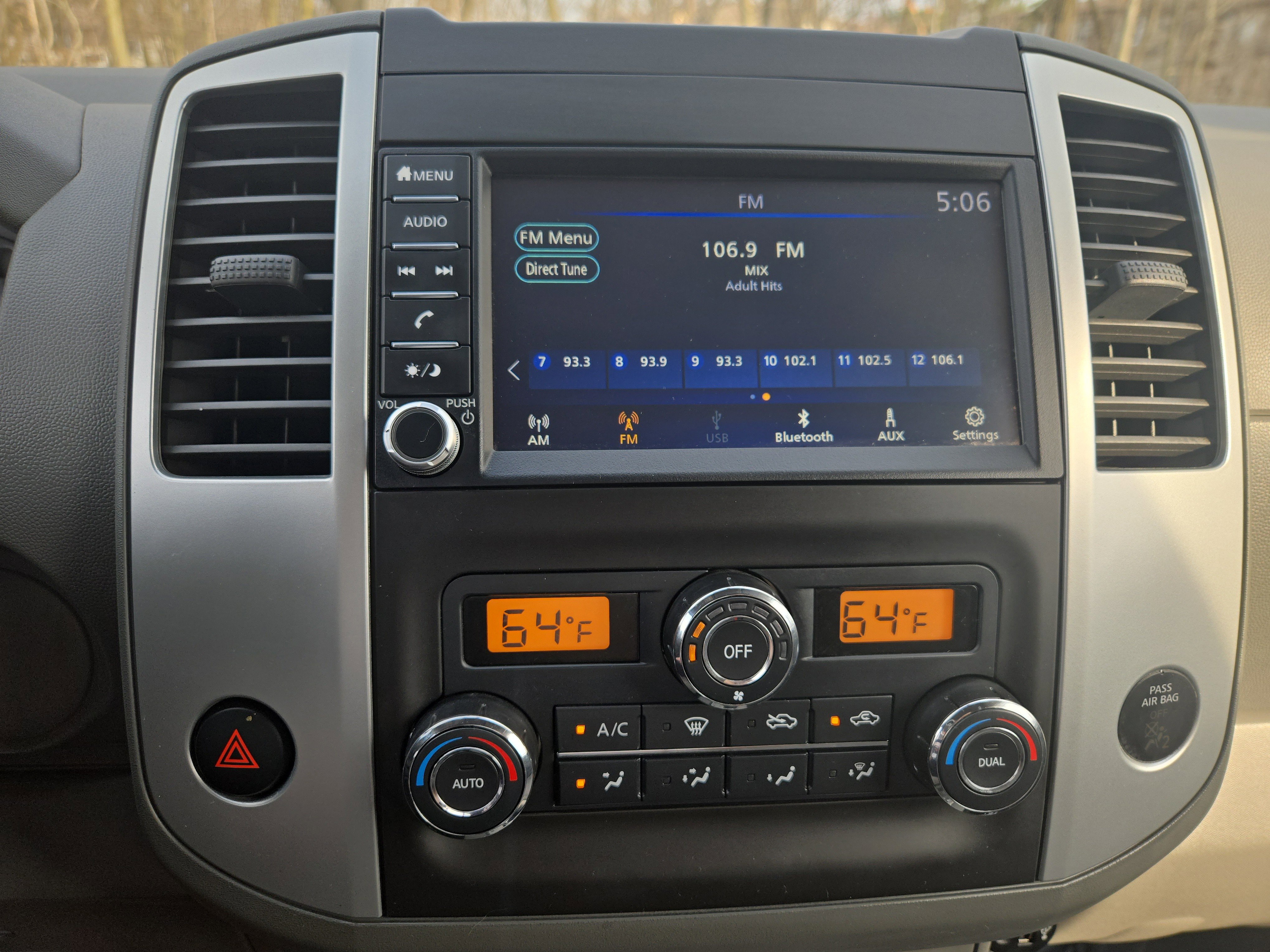 Used 2020 Nissan Frontier SV w/ Midnight Edition Floor Mats image 17