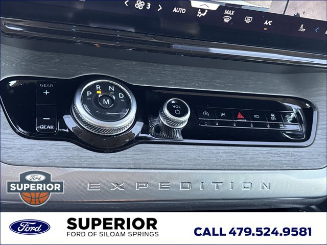 Used 2025 Ford Expedition Platinum image 41