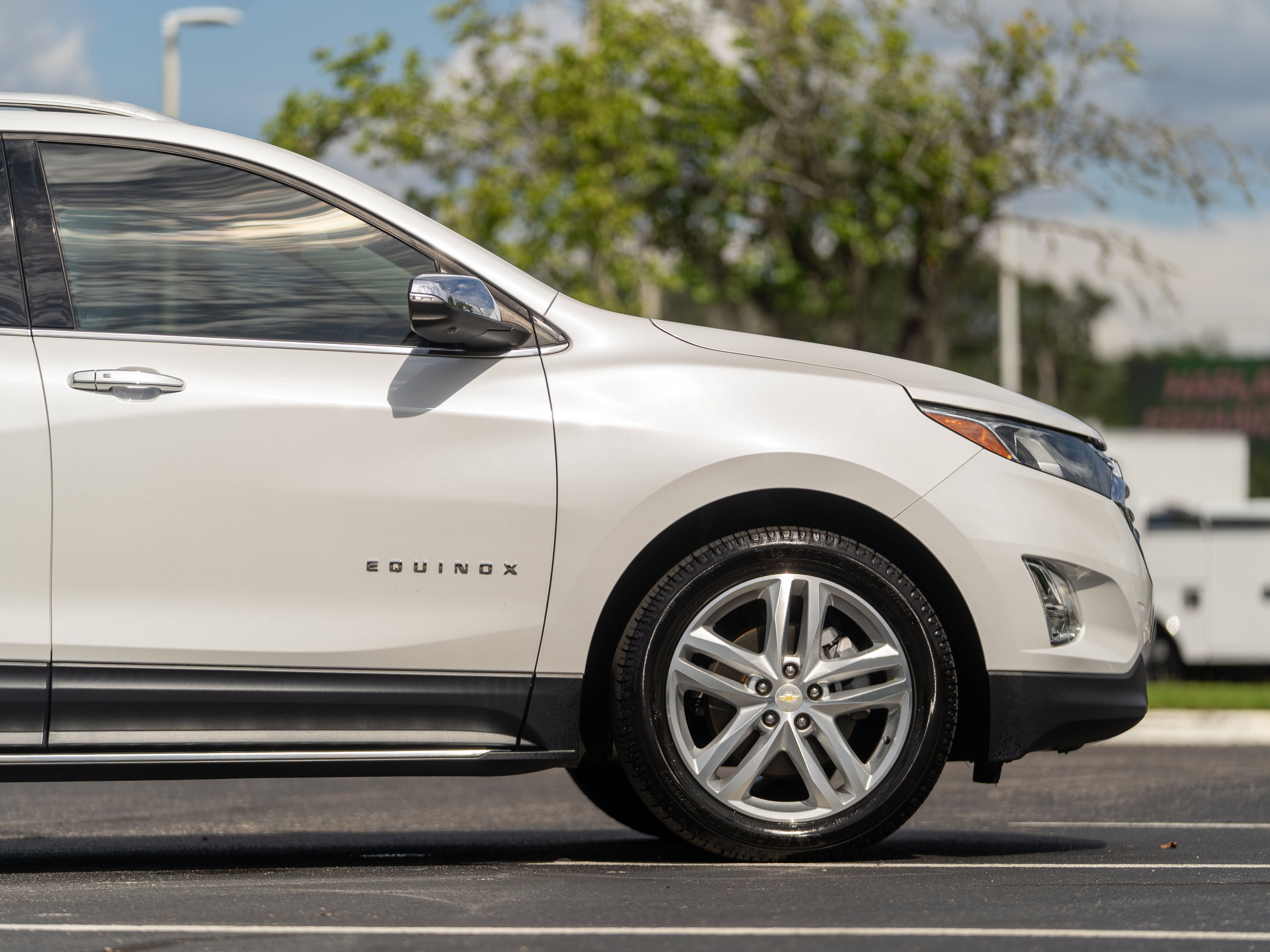 Used 2020 Chevrolet Equinox Premier FWD image 7