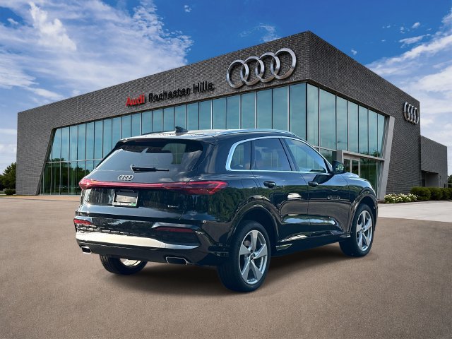 Certified 2025 Audi Q5 Premium Plus w/ Premium Plus AWD/4WD image 5