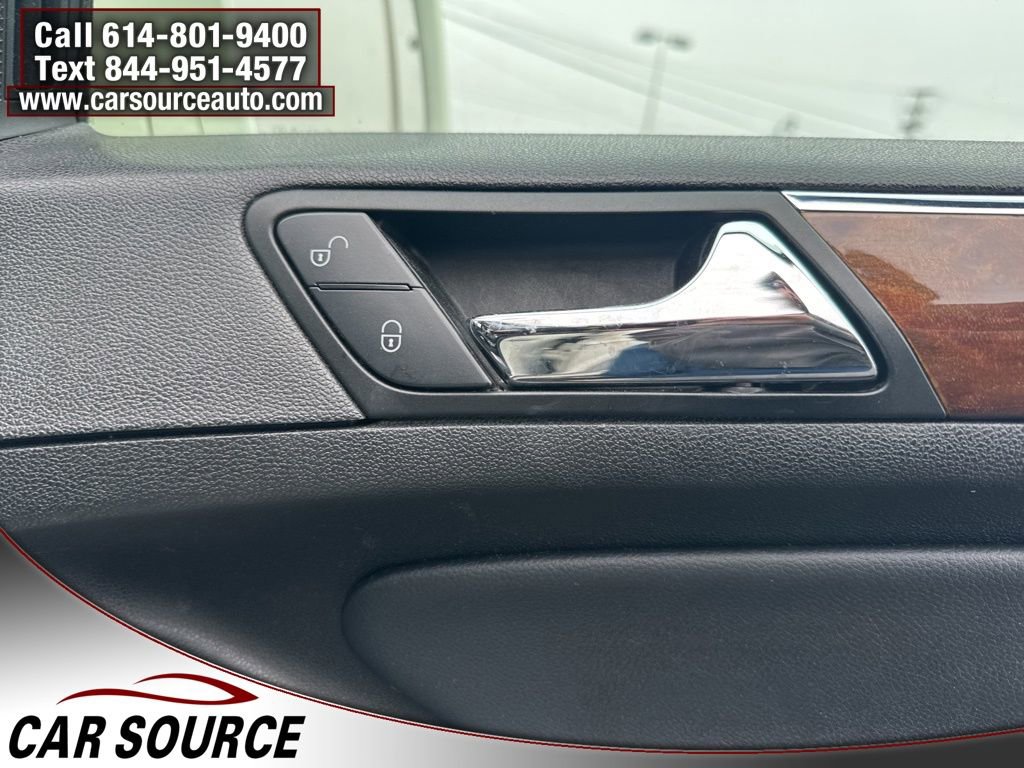 Used 2011 Mercedes-Benz GL 450 4MATIC image 33