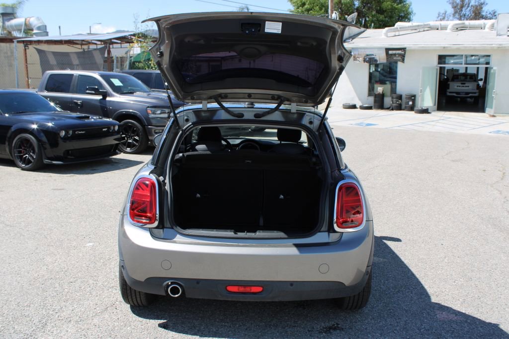 Used 2020 MINI Cooper 2-Door Hardtop FWD image 10