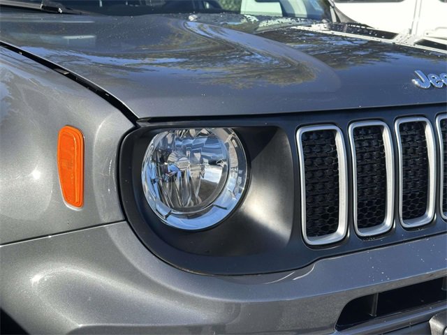 Certified 2022 Jeep Renegade Latitude w/ Convenience Group image 8