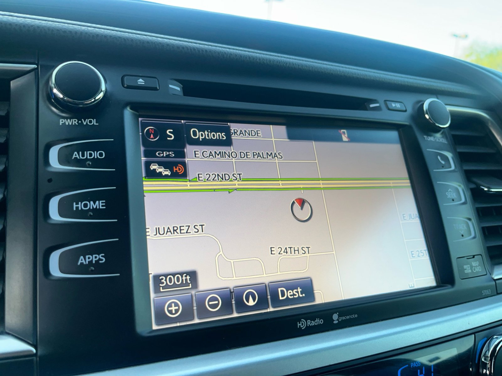 Used 2015 Toyota Highlander XLE image 28