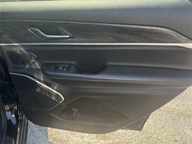 Used 2021 Jeep Grand Cherokee L Limited image 16