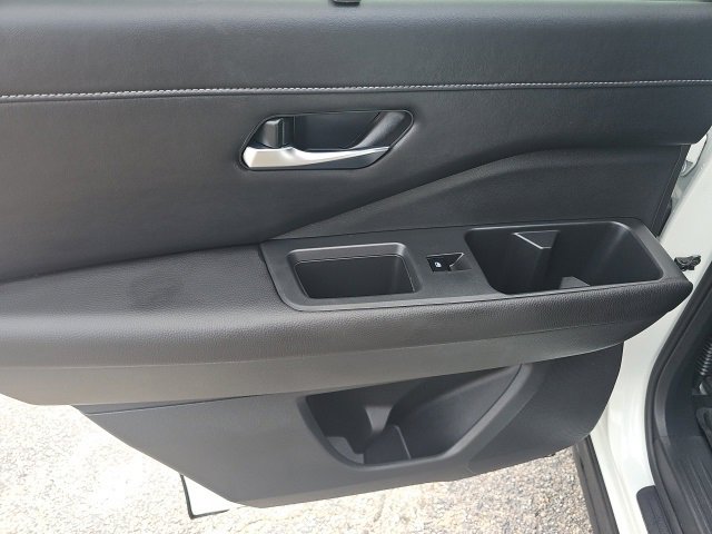 Used 2023 Nissan Pathfinder SL image 12