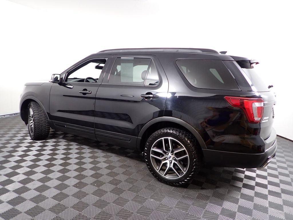 Used 2017 Ford Explorer Sport w/ Equipment Group 401A AWD/4WD image 13