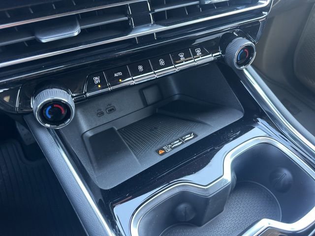 New 2026 Chevrolet Traverse LT FWD image 25