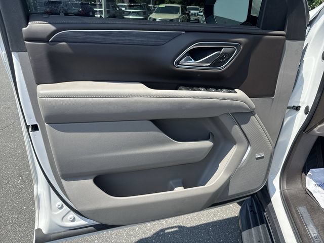 Used 2021 GMC Yukon SLT w/ SLT Premium Package AWD/4WD image 22