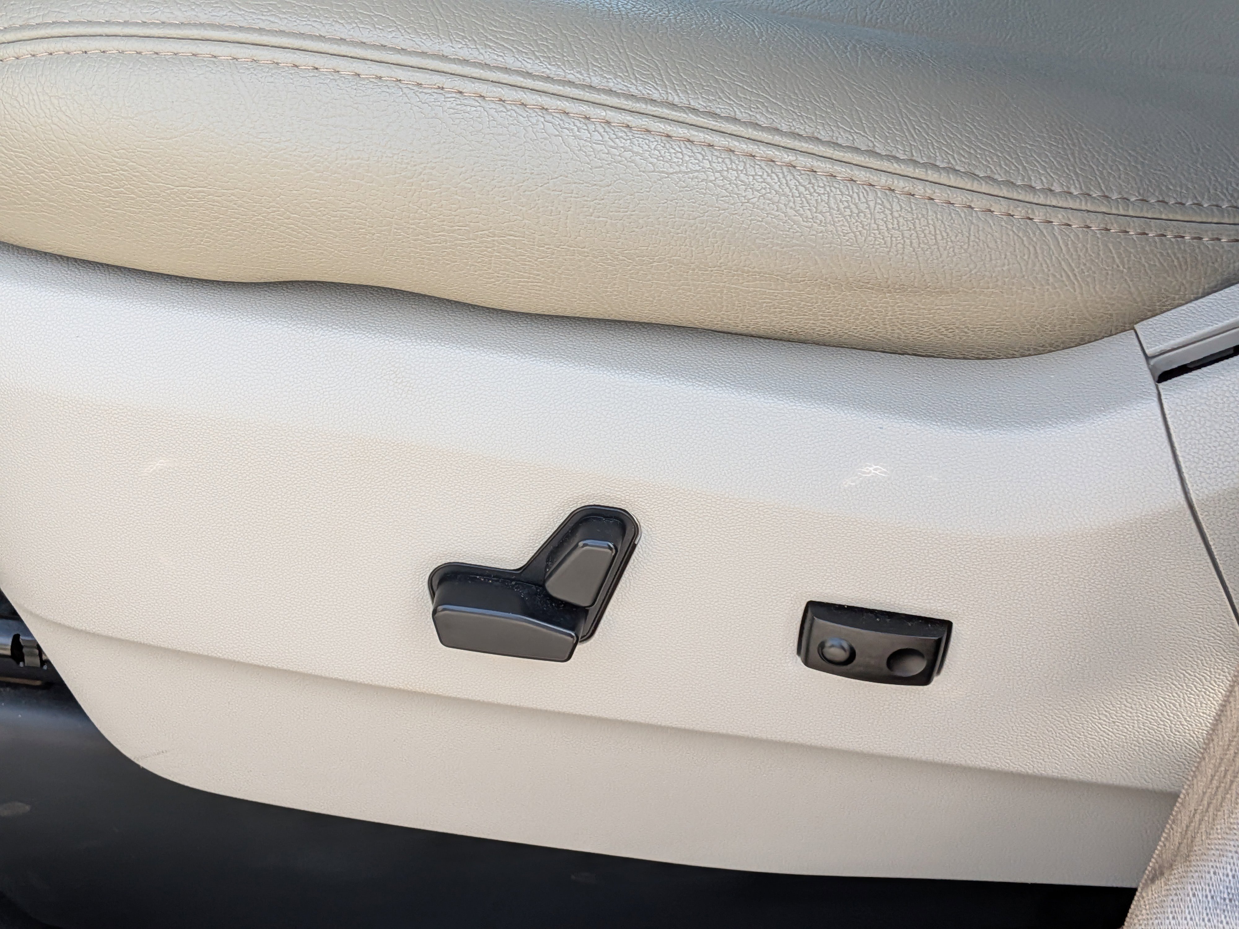 Used 2019 Dodge Grand Caravan SE w/ Power Convenience Group I FWD image 21