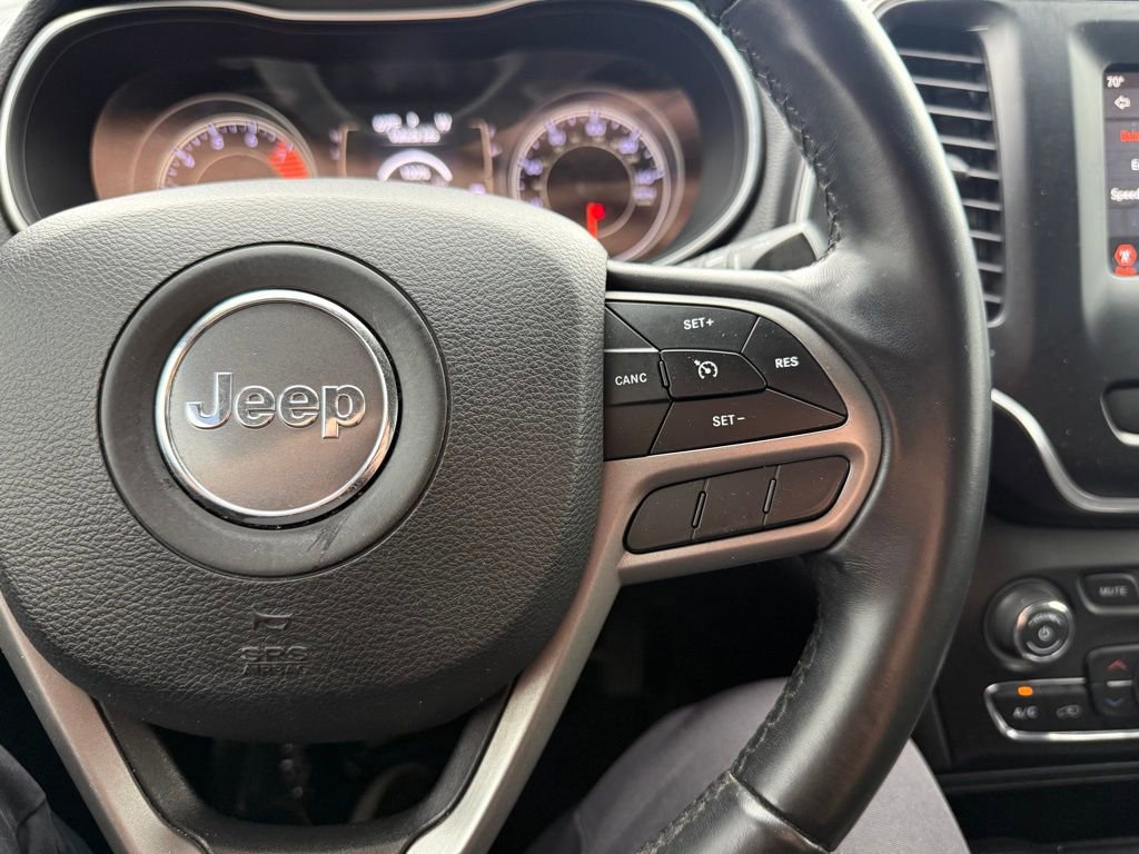 Used 2019 Jeep Cherokee Latitude Plus w/ Comfort/Convenience Group image 24