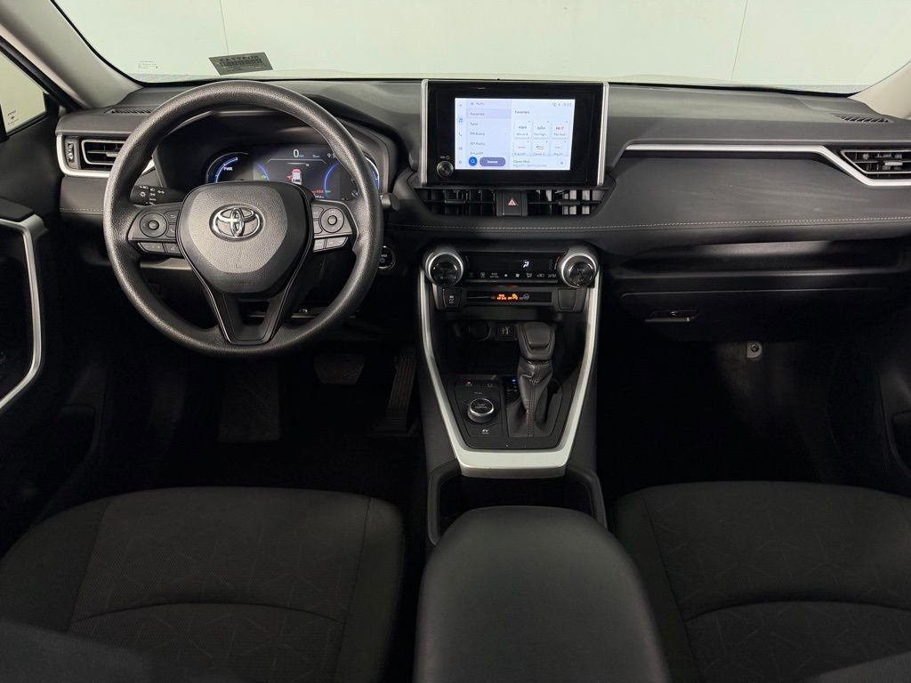 Used 2025 Toyota RAV4 XLE image 14