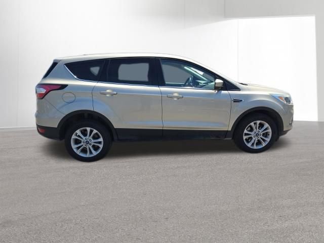 Used 2017 Ford Escape SE w/ SE Cold Weather Package AWD/4WD image 6