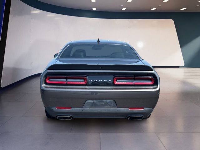 Used 2016 Dodge Challenger R/T Scat Pack w/ Leather Interior Group RWD image 4