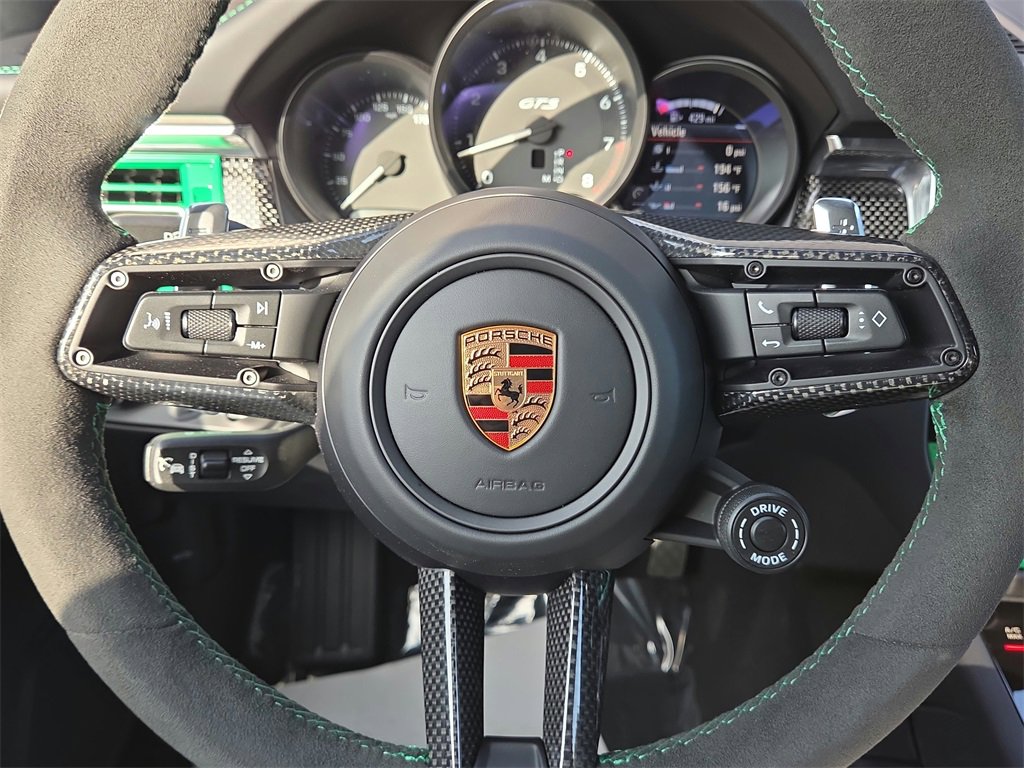 New 2026 Porsche Macan GTS image 9