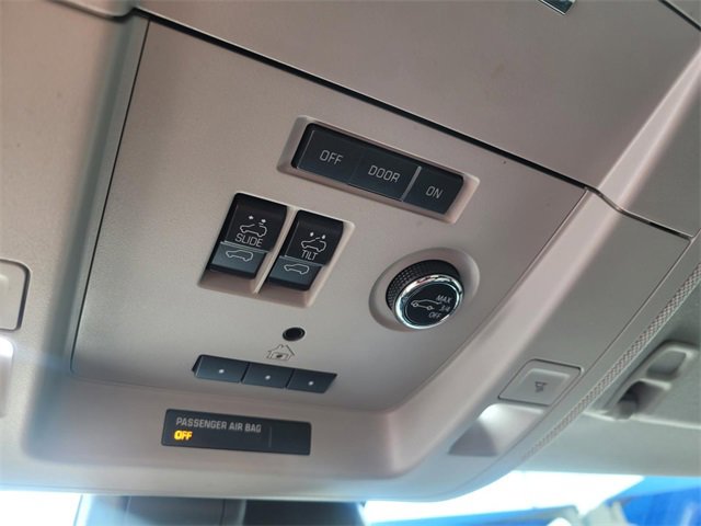 Used 2020 Chevrolet Suburban Premier image 28