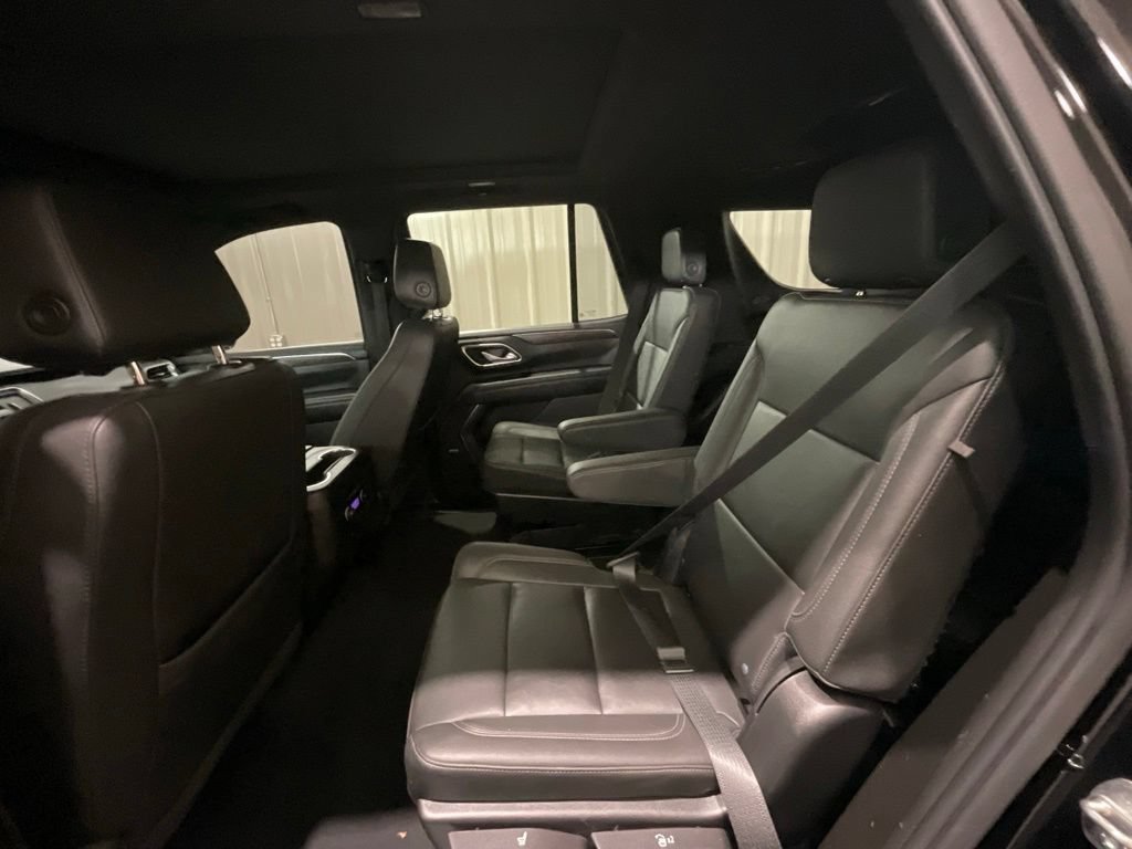 Used 2022 Chevrolet Tahoe Z71 w/ Luxury Package AWD/4WD image 12