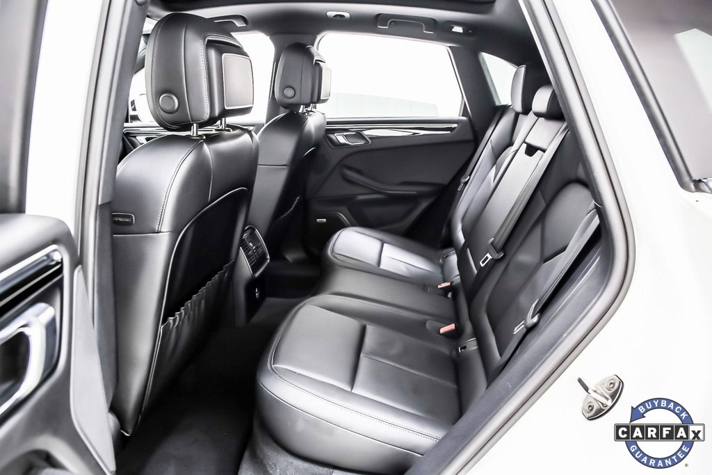 Used 2021 Porsche Macan S w/ Premium Package image 33