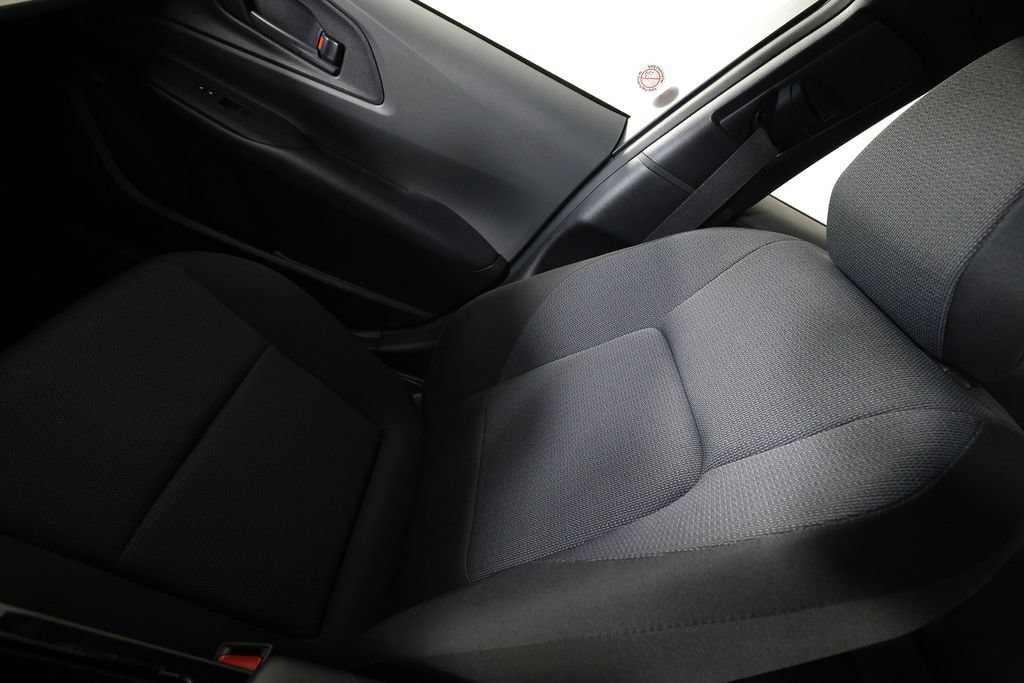 Used 2025 Toyota Prius LE FWD image 27