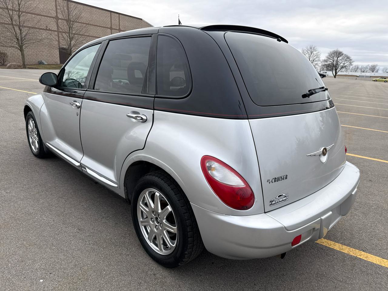 Used 2010 Chrysler PT Cruiser w/ PT Cruiser Couture Edition FWD image 7