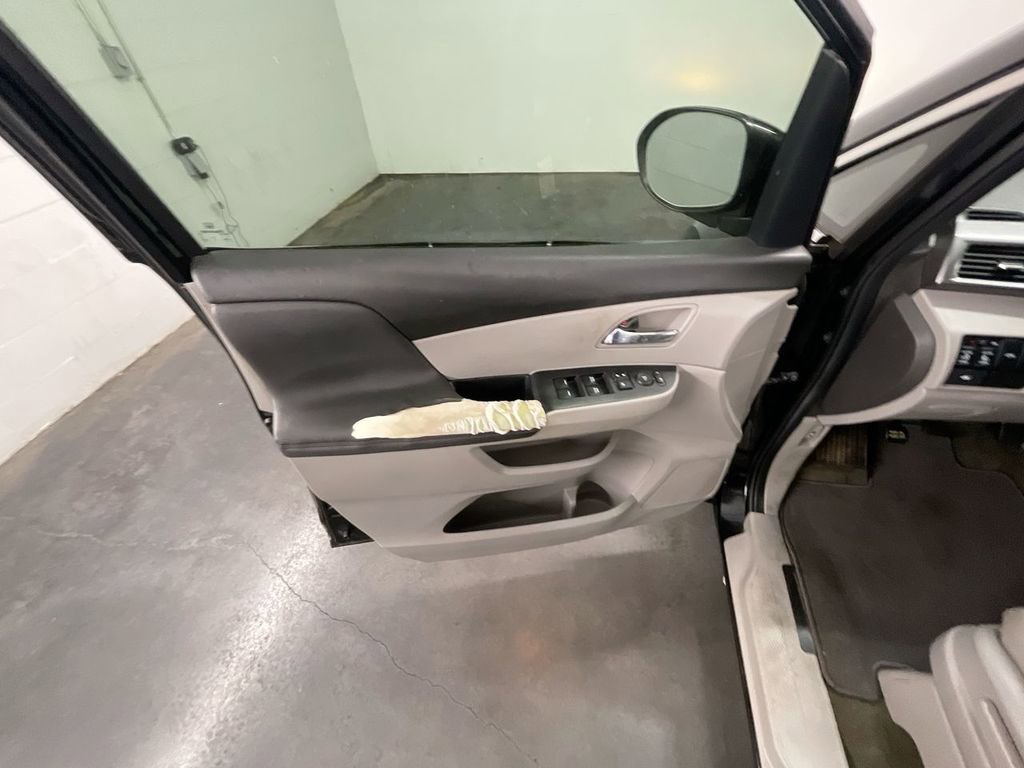 Used 2014 Honda Odyssey EX-L image 22
